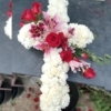 Cruz Funeraria de Clavel con rosas